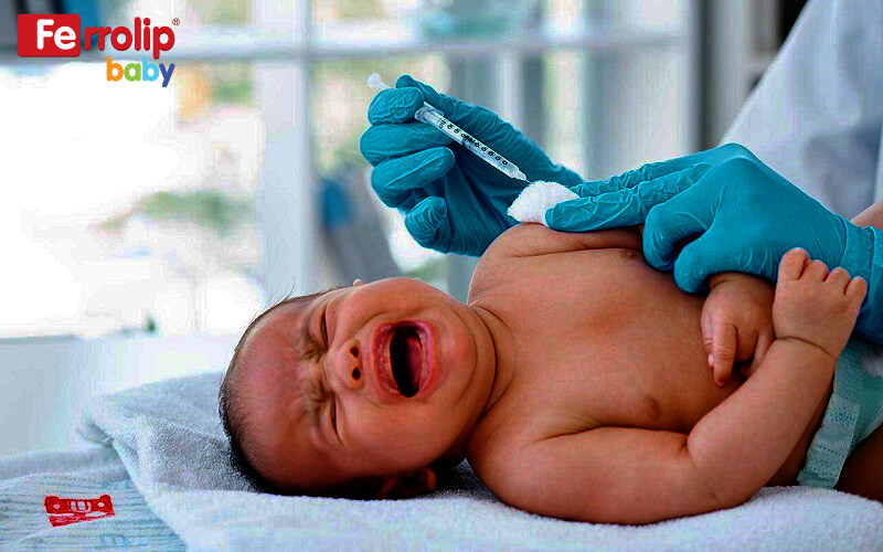 Trẻ sơ sinh được khuyến cáo tiêm vitamin K vào ngay sau khi chào đời